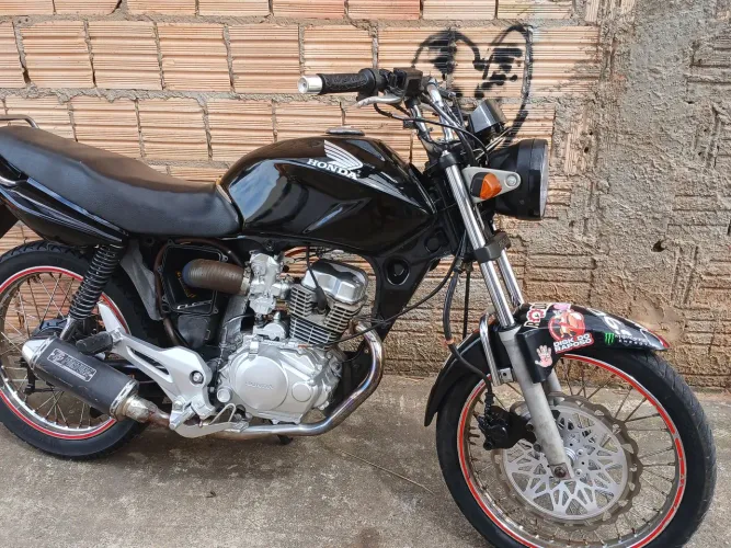 Troco 150 sporte por carro motivo nao estou usando .. gol ap saveiro e etc