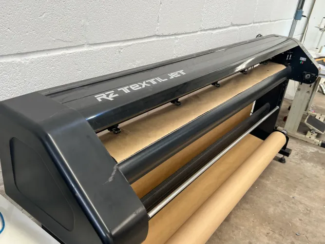 Plotter de risco para Confecção Rz Têxtil Jet compativel audaces  e softwares CAD Têxteis