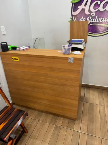 Balcão de guloseima e caixa para loja 