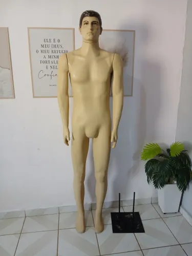 Manequim masculino