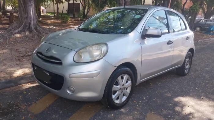 Nissan March SV 1.6 16V Flex Fuel 2012