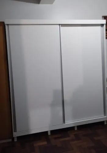 Vendo esse guarda roupa