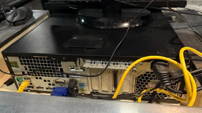 Computador HP EliteDesk + Monitor AOC Completo