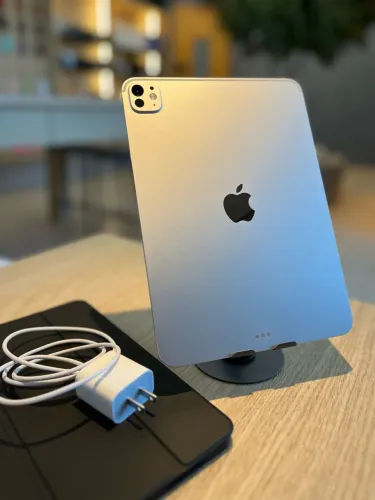iPad Pro M5 256GB Prata Bateria 100% - Seminovo