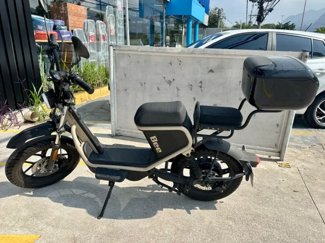 Scooter elétrica bee mini trail 