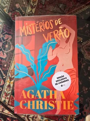 Livro Mistérios de Verão Novo