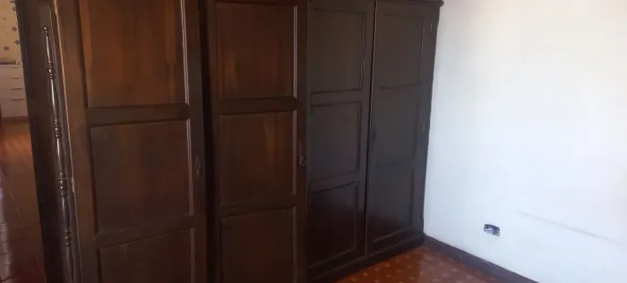 Guarda roupa madeira maciça