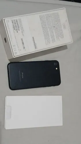 Iphone 7 black 32 GB funciona tudo, bateria, volume...