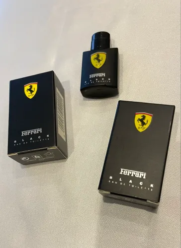 Perfume miniatura Ferrari black 4ml