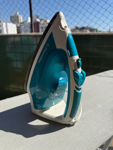 Ferro a vapor - Black decker