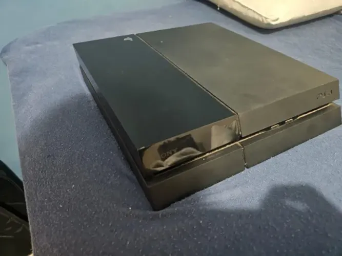 PS4 Fat usado + Jogo Midia Fisica