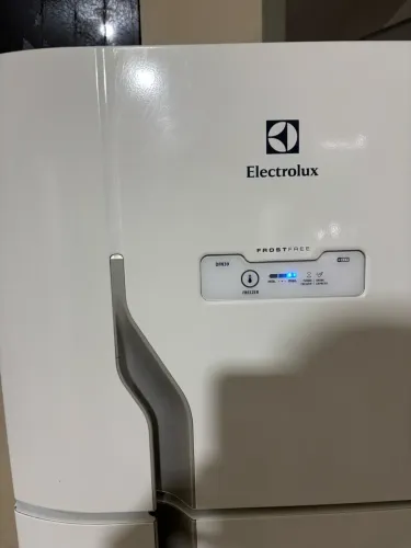 Geladeira Electrolux frost free 310 litros??