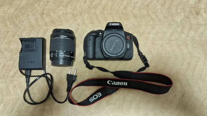 CANON T6I EXTREMAMENTE NOVA 