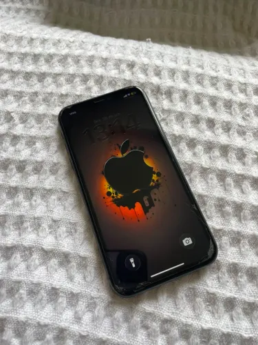 iPhone 11. 64 Gb