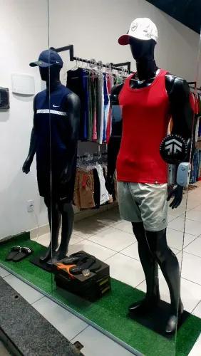 Manequin preto