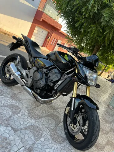 HORNET 600