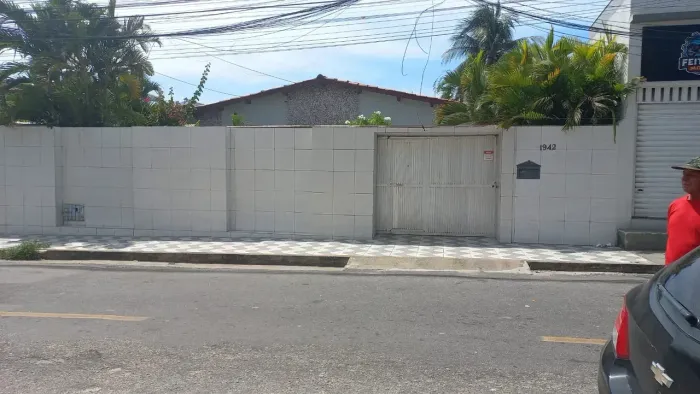 Térrea para venda com 400 metros quadrados com 3 quartos em Bonsucesso - Fortaleza - CE