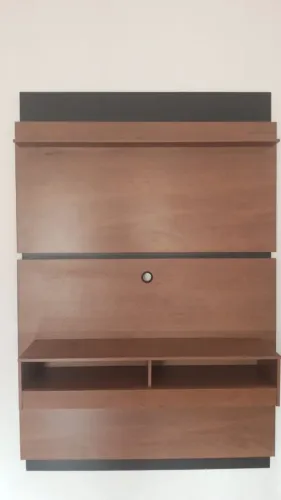 painel para TV amadeirado