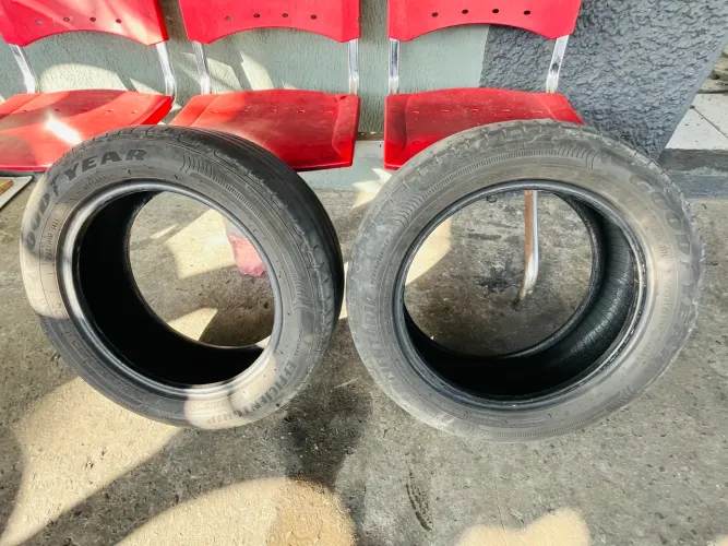 Par de Pneus Goodyear efficientgrip 205 55 16