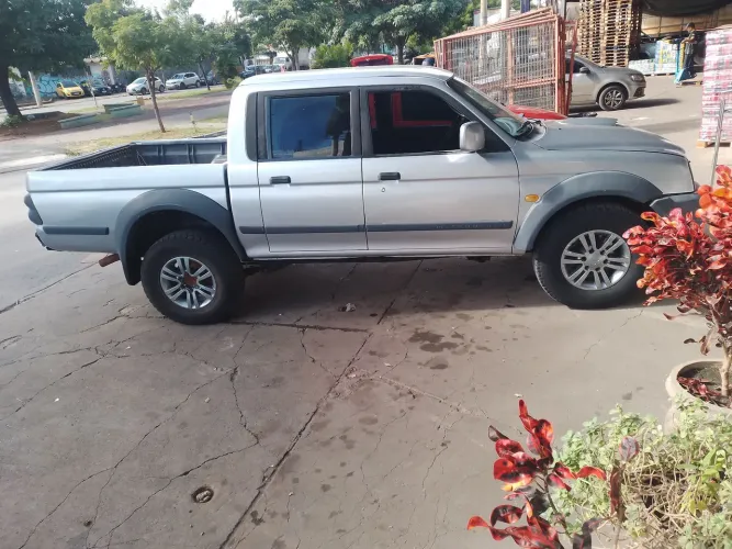 Mitsubishi L200 Outdoor GLS 2.5 4X4 CD TDI Diesel 2008