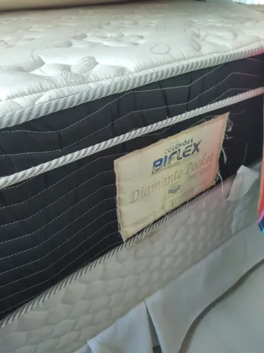 Vende - se cama de Casal semi nova