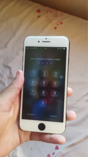 Vendo ou troco iPhone 8 normal por Android