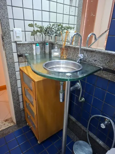 Bancada de vidro para banheiro