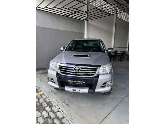 Toyota Hilux SW4 SR D4-d 4X4 3.0 TDI Dies. AUT 2012