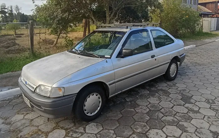 Ford Escort GL 1.6i / 1.6 (álcool) 1995
