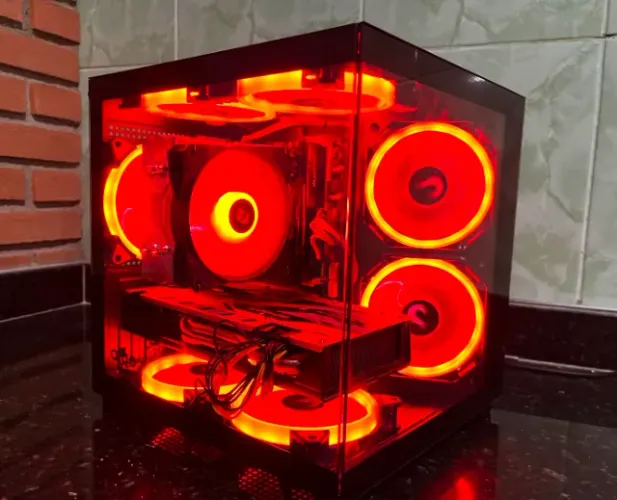 PC Gamer Intel Core i7-8700K | 16GB RAM | RX 570 4GB | SSD 240GB + HD 1TB