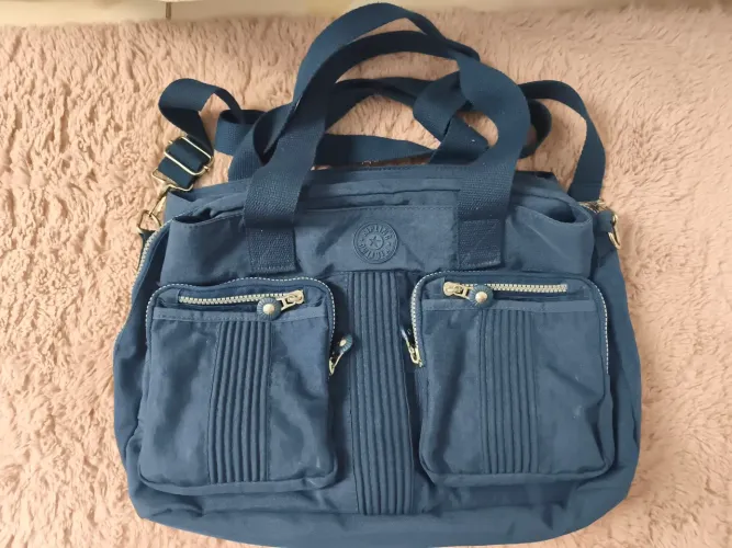 Bolsa Kipling Original Azul Marinho - Modelo Multi-Bolsos com Alça Transversal