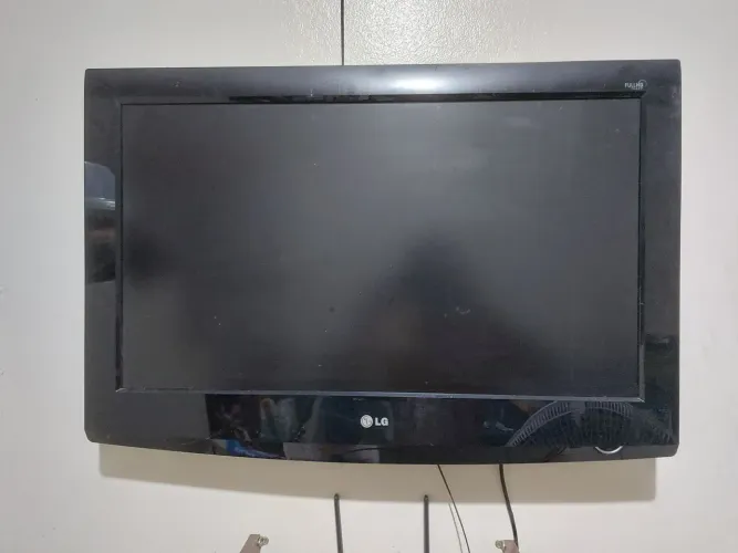 TV LG 40 polegadas modelo antigo