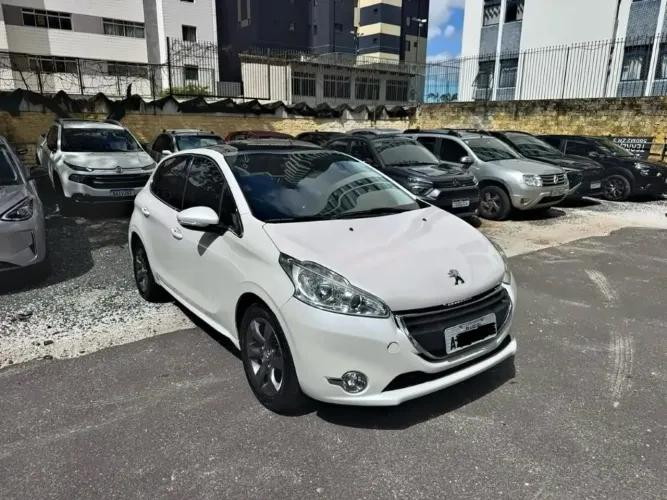 Peugeot 208 Griffe 1.6 Flex 16V 5P Mec. 2014