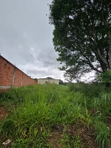 Imóvel para aluguel possui 360 metros quadrados em Residencial Portal do Oriente - Goiânia