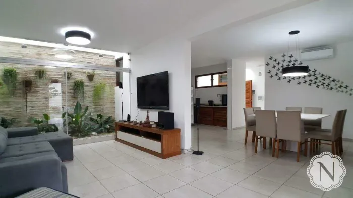 Sobrado à venda com 7 quartos no bairro Praia dos Sonhos