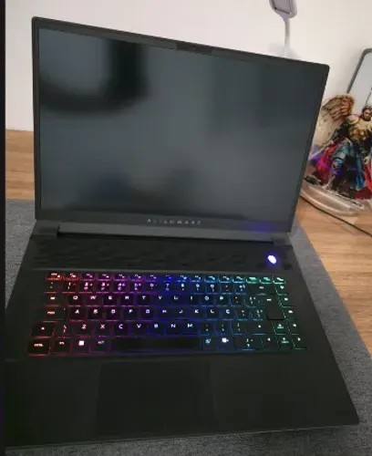 Alienware m16 R1 | Estado de Novo | Único Dono