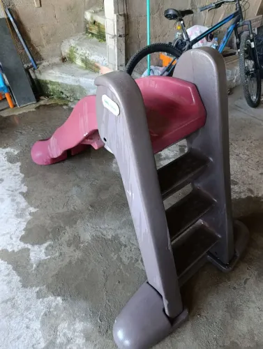 Escorregador infantil 