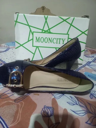 Iscapans novos na caixa todos número 36 das marcas mooncity Bebece e vizzano