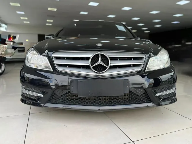 Mercedes-Benz C-180 CGI Sport 1.6 TB 16V 156cv Aut. 2014