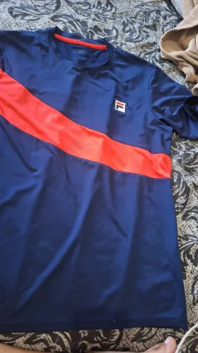 Camisa Fila azul x vermelho