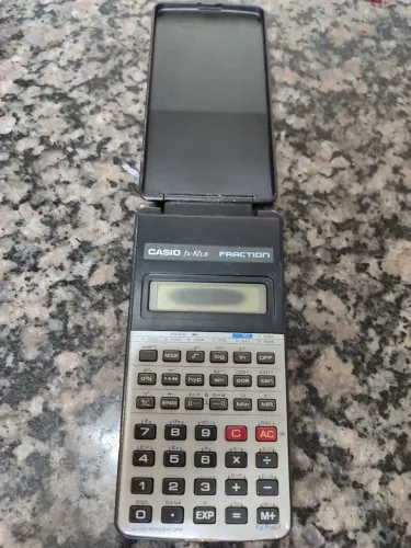 Calculadora científica Casio FX82LB