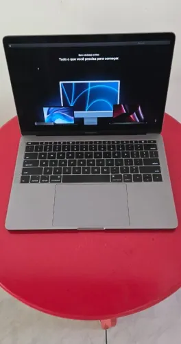 Apple MacBook Pro 13 Tela Retina / Intel i5 / 8GB RAM / SSD 256GB