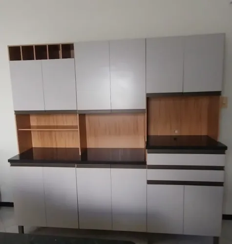 Vendo armário de cozinha, semi- novo