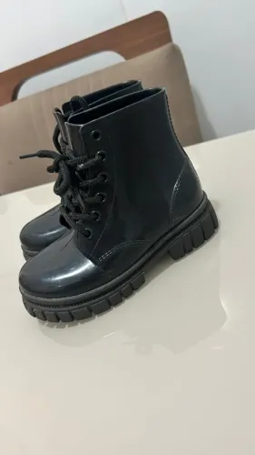 BOTA INFANTIL - TAMANHO 25/26