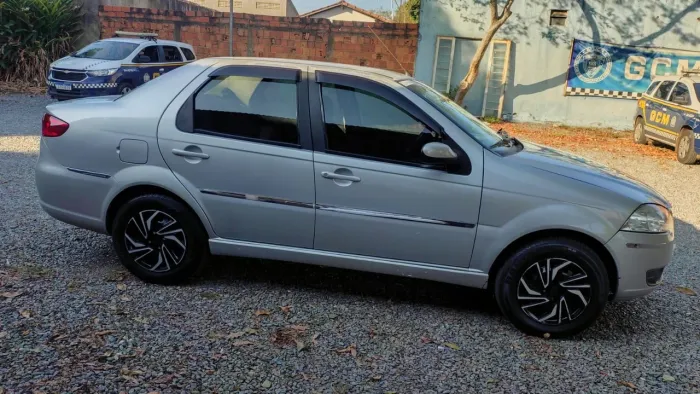 Fiat Siena Tetrafuel 1.4 MPI Fire Flex 8V 4P 2010