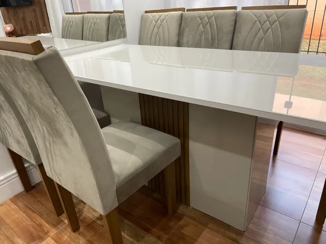 Mesa jantar com 6 cadeiras 