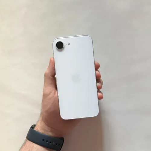 iPhone 16e 128GB (Impecável)