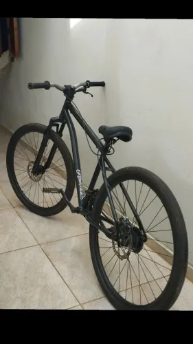 Bike aro 27.5 compatível com pneu 26 FREIO HIDRÁULICA MT200 DESCANSO CENTRAL E