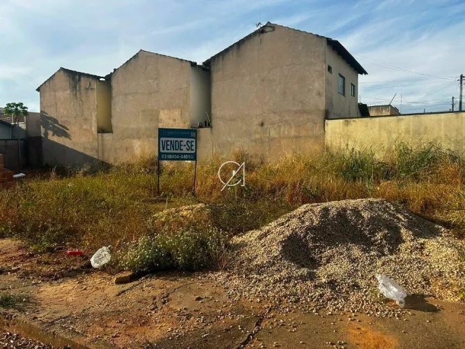 VENDE-SE LOTE DE ESQUINA NA 1003 SUL