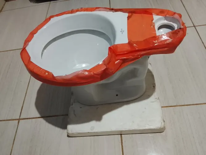 Kit sanitário,vaso com cx acoplada tel ZAP * Elias